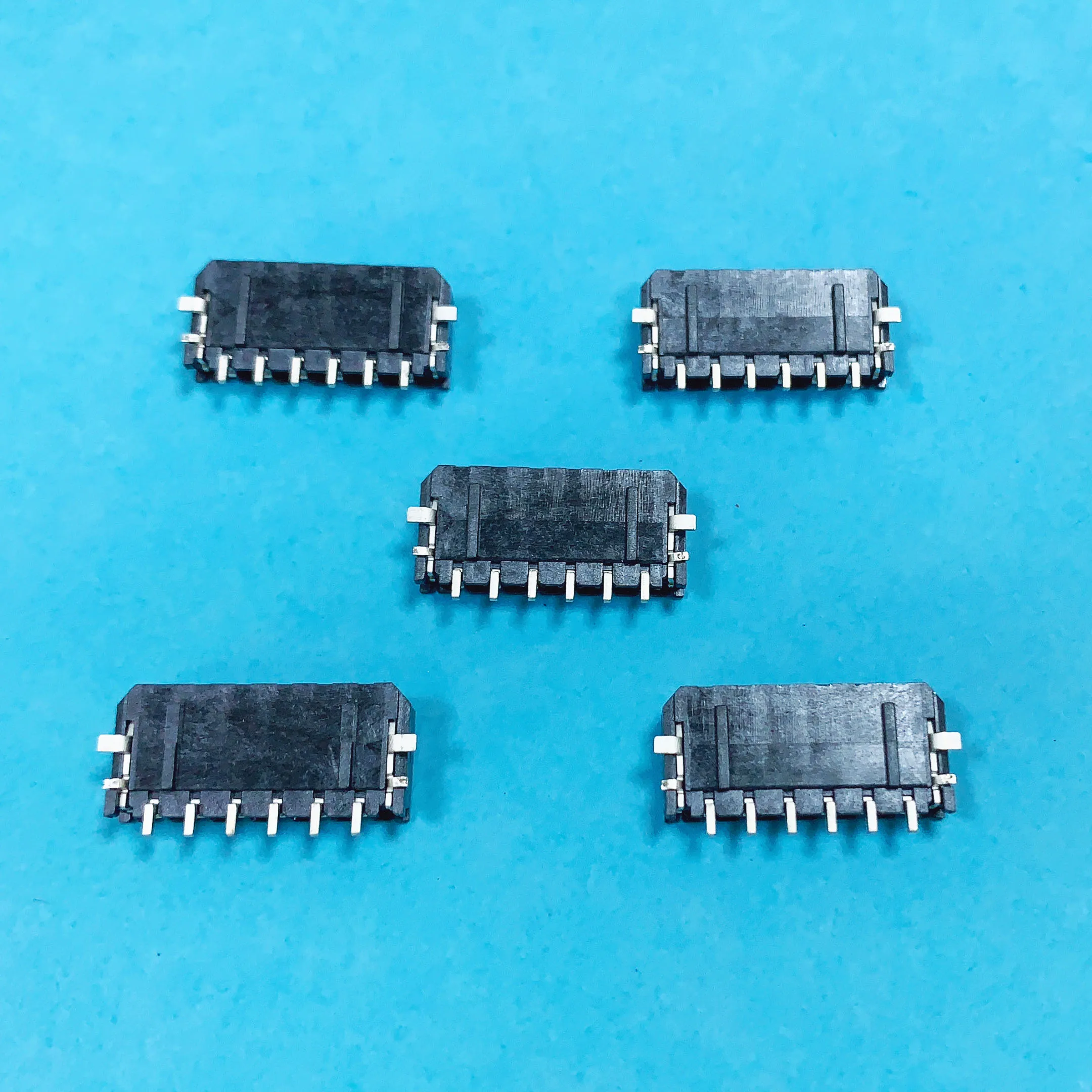 Micro-Fit 3.0 Right-Angle Header, 3.00mm Pitch, Single Row, 6 Circuits, with Solder Tab, Tin, Glow-Wire Capable,43650-0612
Micro-Fit 3.0 Right-Angle Header, 3.00mm Pitch, Single Row, 6 Circuits, with Solder Tab, Tin, Glow-Wire Capable,43650-0612