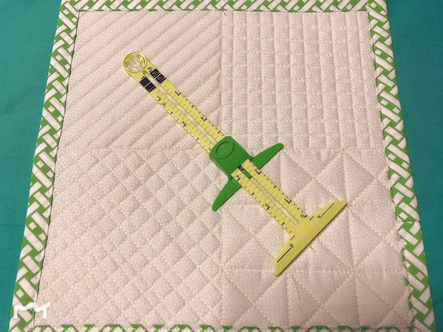5-IN-1 SLIDING GAUGE WITH NANCY ZIEMAN Measuring and circle ruler Sewing Tool for patchwork quilting and design
5-IN-1 SLIDING GAUGE WITH NANCY ZIEMAN Measuring and circle ruler Sewing Tool for patchwork quilting and design