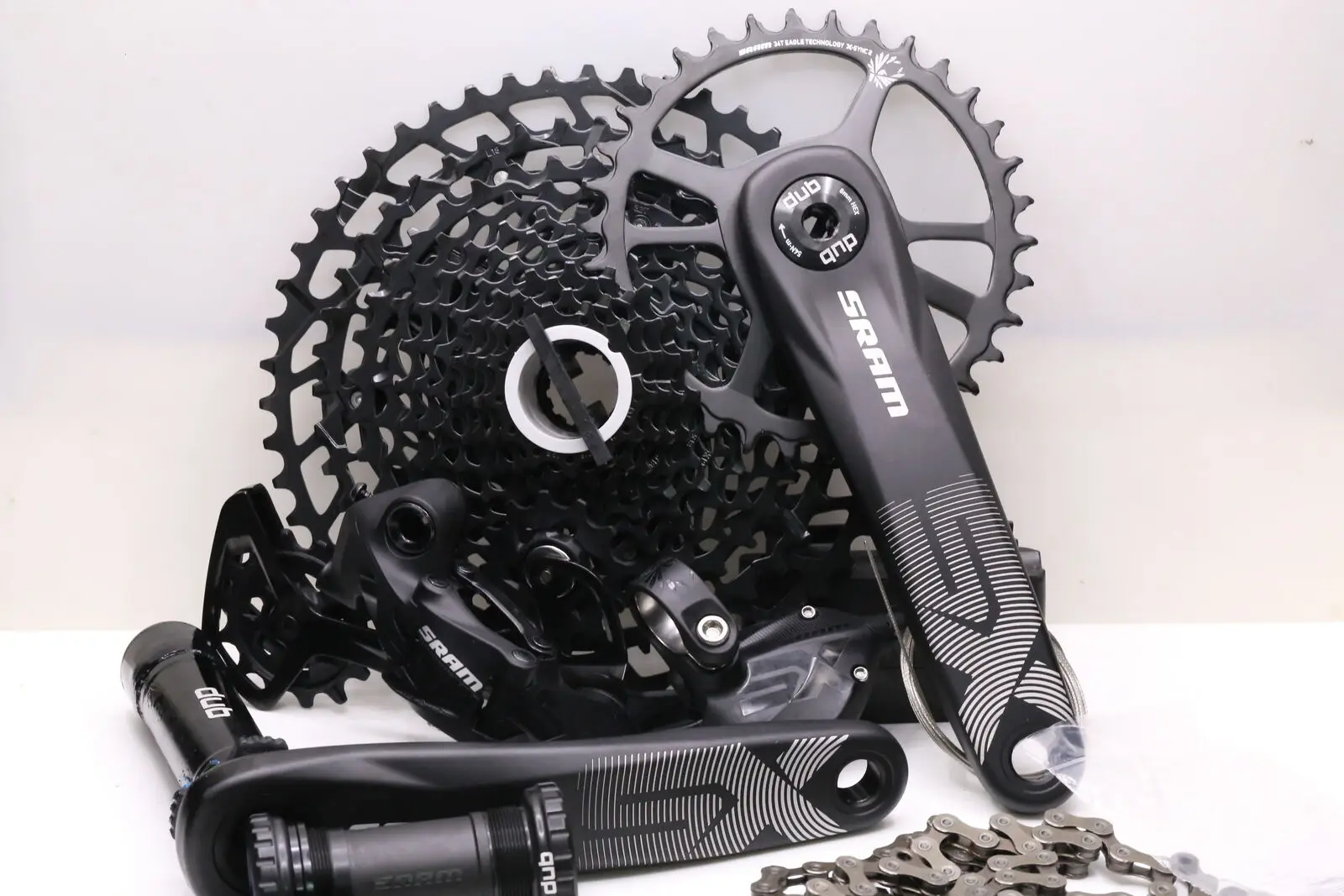 New 2020 SRAM SX EAGLE dub 1x12 speed Groupset Cassettes+Derailleurs+Chains+Shifters+crank
New 2020 SRAM SX EAGLE dub 1x12 speed Groupset Cassettes+Derailleurs+Chains+Shifters+crank