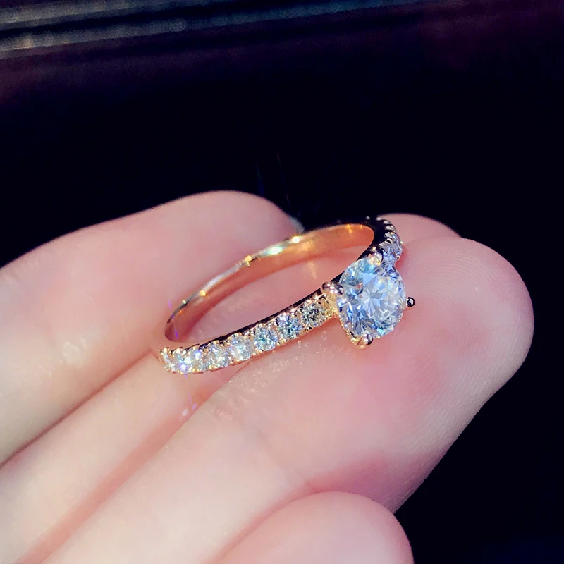 New Trendy Crystal Engagement Design Hot Sale Rings For Women AAA White Zircon Cubic elegant rings Female Wedding jewelry
New Trendy Crystal Engagement Design Hot Sale Rings For Women AAA White Zircon Cubic elegant rings Female Wedding jewelry