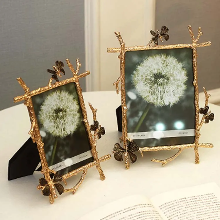 Nordic Metal Rotating Photo Frame 6 Inch 7 Inch 10 Inch Modern Simple Retro Creative Setting Picture Frame Gold Decoration
Nordic Metal Rotating Photo Frame 6 Inch 7 Inch 10 Inch Modern Simple Retro Creative Setting Picture Frame Gold Decoration