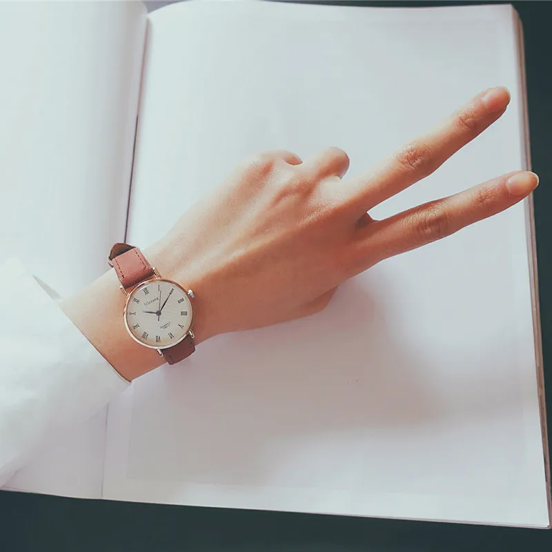 Vintage Bruin Lederen Retro Horloges Vrouwen Mode Casual Vrouwelijke Quartz Horloge Ulzzang Populaire Merk Reloj Mujer Klok
Vintage Bruin Lederen Retro Horloges Vrouwen Mode Casual Vrouwelijke Quartz Horloge Ulzzang Populaire Merk Reloj Mujer Klok