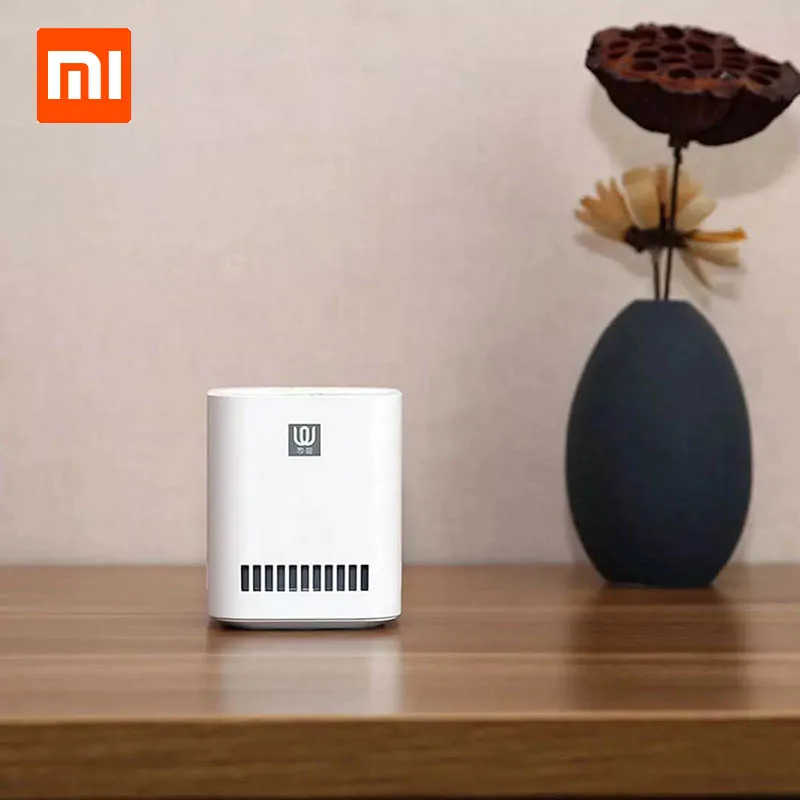 XIAOMI MIJIA LingWu Air Purifier Miniature photocatalyst addition to formaldehyde wireless 2000mAh Battery Air Wash Cleaner
XIAOMI MIJIA LingWu Air Purifier Miniature photocatalyst addition to formaldehyde wireless 2000mAh Battery Air Wash Cleaner