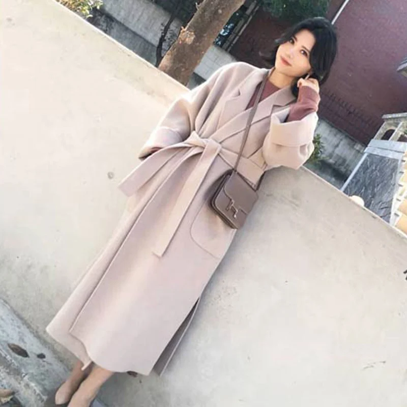 Hepburn Fashion Belt Women Long Cashmere Coat Korean Loose Office Lady Women's Woolen Jacket Pockets Elegant Female Outwear
Hepburn Fashion Belt Women Long Cashmere Coat Korean Loose Office Lady Women's Woolen Jacket Pockets Elegant Female Outwear