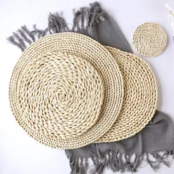 Natural Corn Skin Woven Mattress Thick Insulation Table Mat And Cup Mat Handmade Insulation Placemats Table Pad Home Decoration 
Natural Corn Skin Woven Mattress Thick Insulation Table Mat And Cup Mat Handmade Insulation Placemats Table Pad Home Decoration