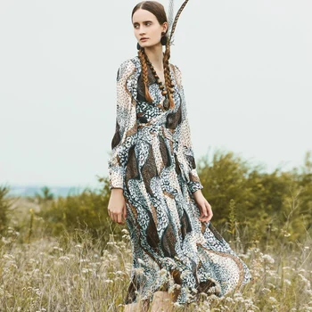 Bohemia Long Sleeve Retro Print Temperament Sexy V-Neck Party Dress Women'S Mid-Length Dress Spring Summer High Quality
Bohemia Long Sleeve Retro Print Temperament Sexy V-Neck Party Dress Women'S Mid-Length Dress Spring Summer High Quality