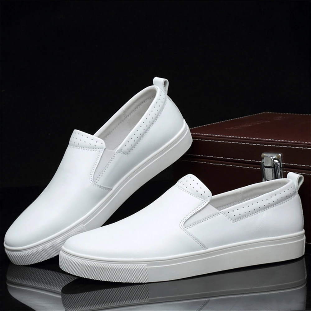 New large size men's shoes first layer leather loafers non-slip wear-resistant breathable simple fashion outdoor travel off-road
New large size men's shoes first layer leather loafers non-slip wear-resistant breathable simple fashion outdoor travel off-road