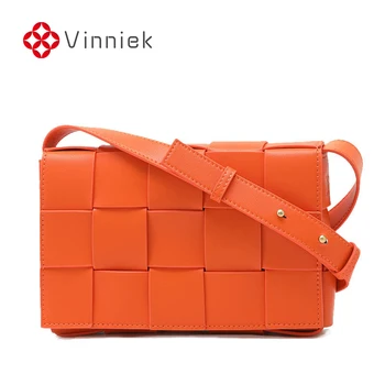 2020 New Cowhide Fashion Messenger Bag Wild Vintage Knitting Shoulder bags Simple Solid Cross Body Bag with Wide shoulder straps 
2020 New Cowhide Fashion Messenger Bag Wild Vintage Knitting Shoulder bags Simple Solid Cross Body Bag with Wide shoulder straps