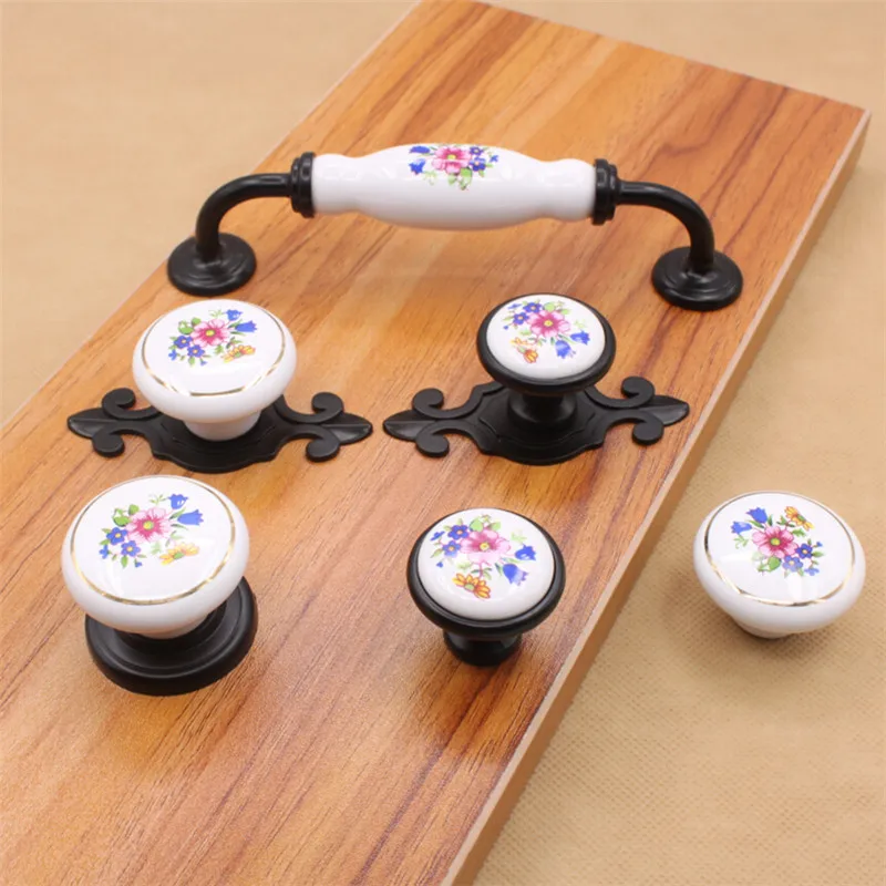 4 Pcs/Lot Ceramic Handle, Black European Style Cabinet, Garden, Single Hole Factory Direct Sale, Wholesale Drawer, Furniture
4 Pcs/Lot Ceramic Handle, Black European Style Cabinet, Garden, Single Hole Factory Direct Sale, Wholesale Drawer, Furniture