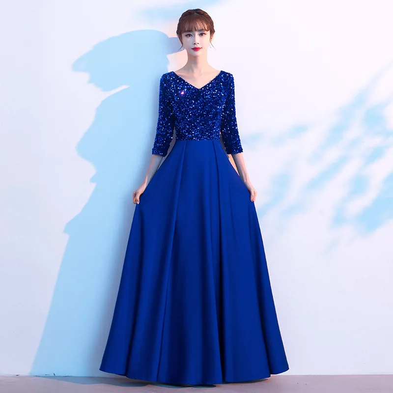 Женское вечернее платье с блестками и рукавом 3/4
Женское вечернее платье с блестками и рукавом 3/4