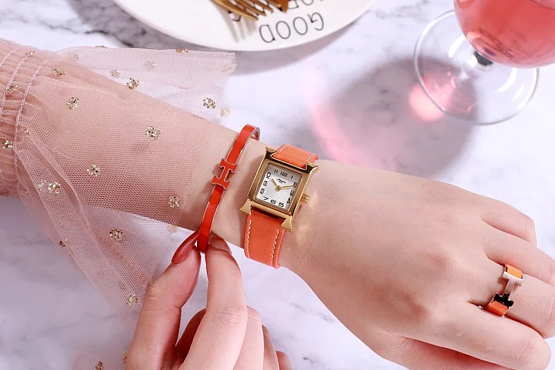 Luxury Ladies Quartz Wrist Watch plus 4pc gifts in a gift box 14 Luxury Ladies Quartz Wrist Watch plus 4pc gifts in a gift box 20