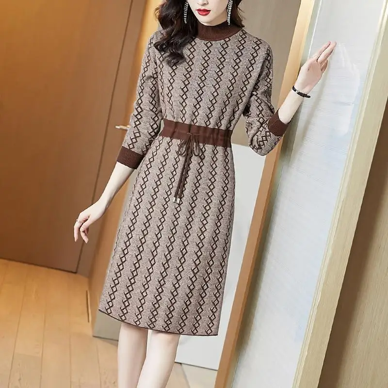 

Knitting Pullover Sweater Dress For Women Autumn 2023 New Casual Turtleneck Genmetric Patchwork Bow Belt Knee-Length Vestidos