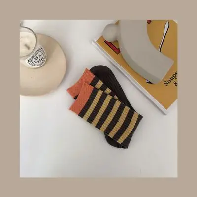 Collating color matching color striped women socks heaping pile socks combed cotton pure color women socks
Collating color matching color striped women socks heaping pile socks combed cotton pure color women socks