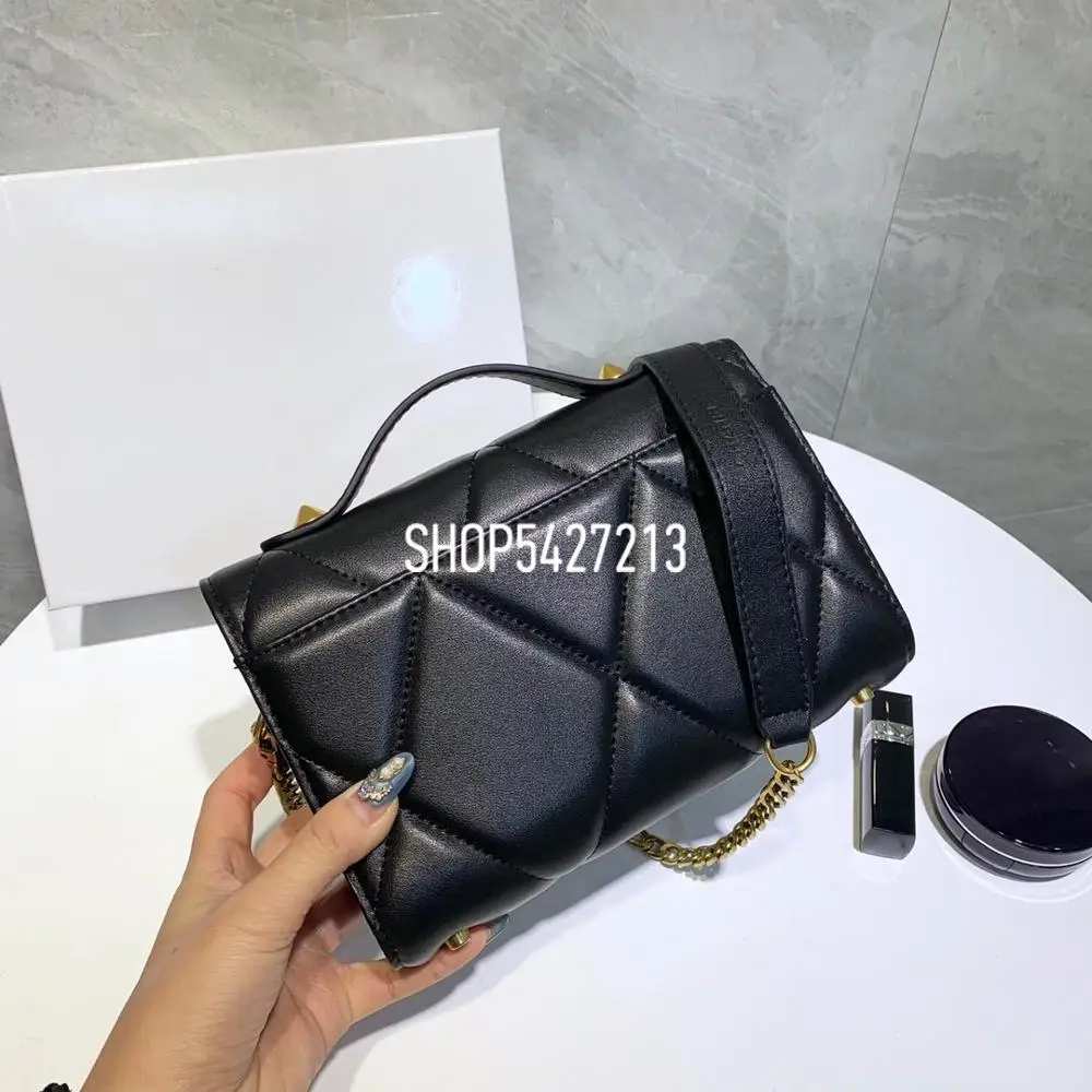 Xiaoxiang style new designer ladies fashion luxury shoulder bag slung metal shoulder strap diamond texture
Xiaoxiang style new designer ladies fashion luxury shoulder bag slung metal shoulder strap diamond texture