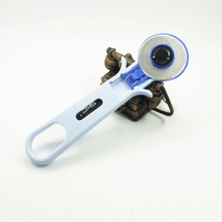 High Quality RC-45mm High-Speed Steel Blade Rotary Cutter,ABS Plastic Handle Carpet Cutter Knife/Cloth Slitter,Free Shipping
High Quality RC-45mm High-Speed Steel Blade Rotary Cutter,ABS Plastic Handle Carpet Cutter Knife/Cloth Slitter,Free Shipping