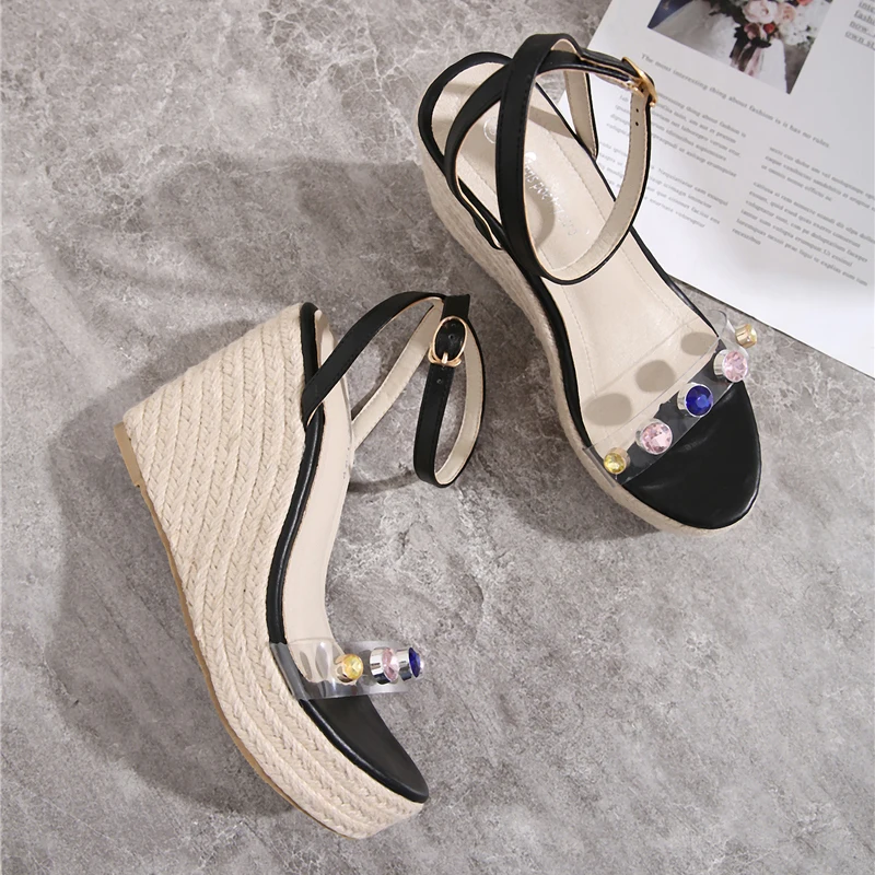 2020 summer new Women Crystal 11cm High Heels 3.5cm Platform Wedges Sandals Weaving Rope Rivets Slippers Luxury Brand Shoes
2020 summer new Women Crystal 11cm High Heels 3.5cm Platform Wedges Sandals Weaving Rope Rivets Slippers Luxury Brand Shoes