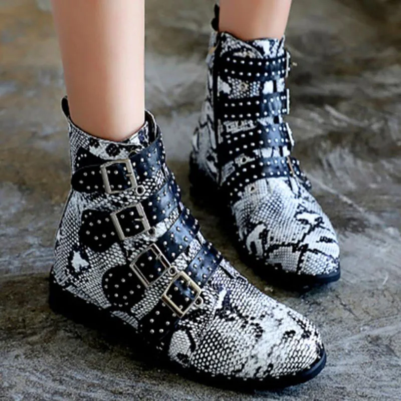 Autumn and winter 2019 new women's boots large 43 retro comfortable flat heel low tube fashion women's riding boots
Autumn and winter 2019 new women's boots large 43 retro comfortable flat heel low tube fashion women's riding boots
