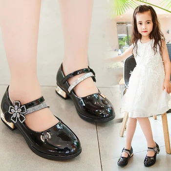 2020 new children's leather shoes girls princess high heels pu patent leather rhinestone flowers sweet party wedding shoes
2020 new children's leather shoes girls princess high heels pu patent leather rhinestone flowers sweet party wedding shoes