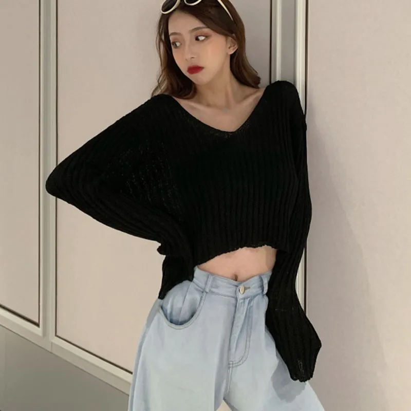 Women Casual V-neck Solid Color Thin Sweater Long-sleeved Short Lazy Knitted Sweater New Arrivals 2020
Women Casual V-neck Solid Color Thin Sweater Long-sleeved Short Lazy Knitted Sweater New Arrivals 2020