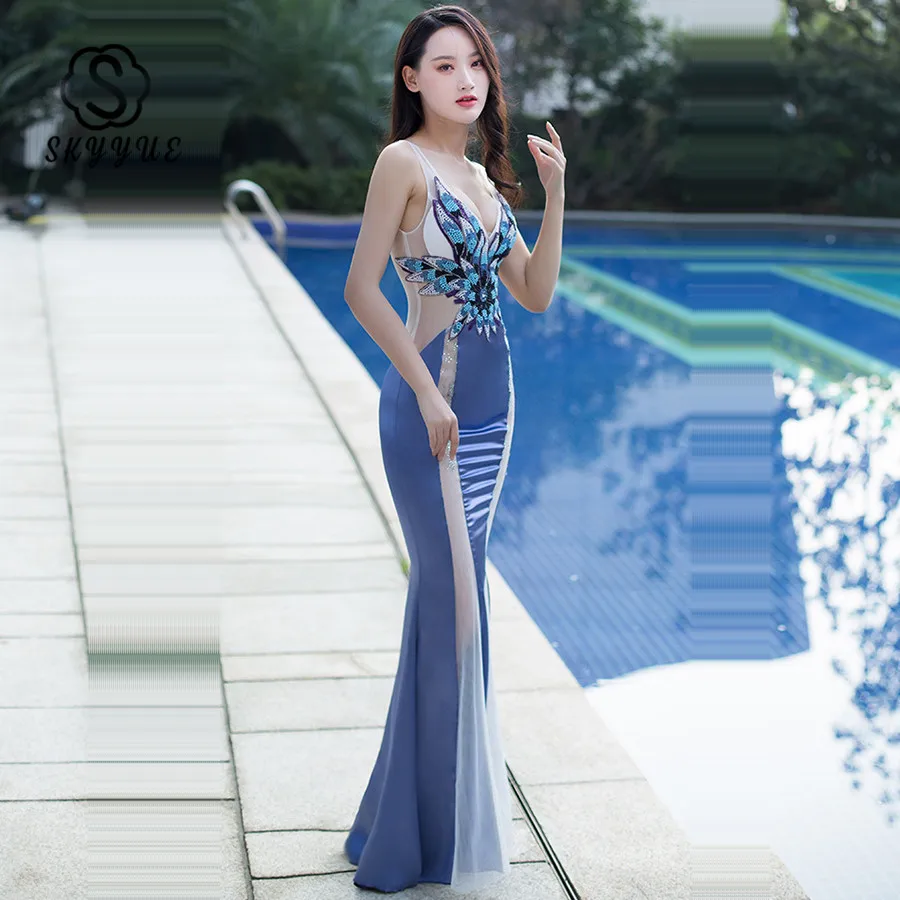 Skyyue Evening Dress 2019 Deep V-neck Evening Dresses for Women Crystal Beading Robe De Soiree Floor Length Evening Gown H120
Skyyue Evening Dress 2019 Deep V-neck Evening Dresses for Women Crystal Beading Robe De Soiree Floor Length Evening Gown H120