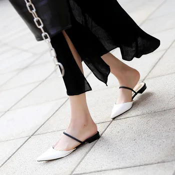 Wrap toe slippers women flat bright color fashion joker Korean pointed sandals women wear outdoor in summer 2020 new
Wrap toe slippers women flat bright color fashion joker Korean pointed sandals women wear outdoor in summer 2020 new