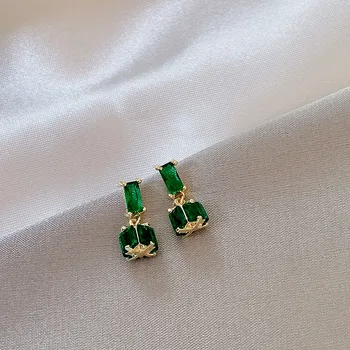 2019 Dominated fashion fine crystal geometric square Drop earrings Korean Women temperament Water Drop design New earrings
2019 Dominated fashion fine crystal geometric square Drop earrings Korean Women temperament Water Drop design New earrings