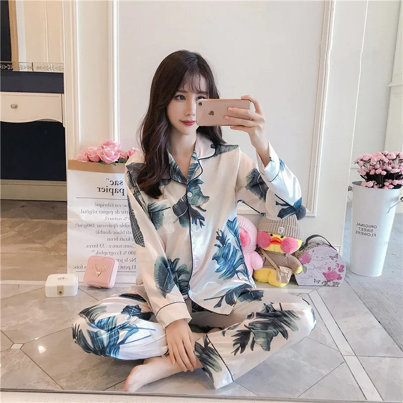 2020Spring and Autumn New Women's Pajamas Long-sleeved Home Wear Pajamas for Women Sleep Tops Pijamas Women Sleepwear Night Gown
2020Spring and Autumn New Women's Pajamas Long-sleeved Home Wear Pajamas for Women Sleep Tops Pijamas Women Sleepwear Night Gown