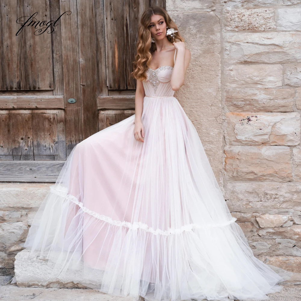 Fmogl Sexy Backless Sweetheart Pleat Beach Wedding Dresses Luxury Spaghetti Straps Beaded Sweep Train Vintage Bride Gown
Fmogl Sexy Backless Sweetheart Pleat Beach Wedding Dresses Luxury Spaghetti Straps Beaded Sweep Train Vintage Bride Gown
