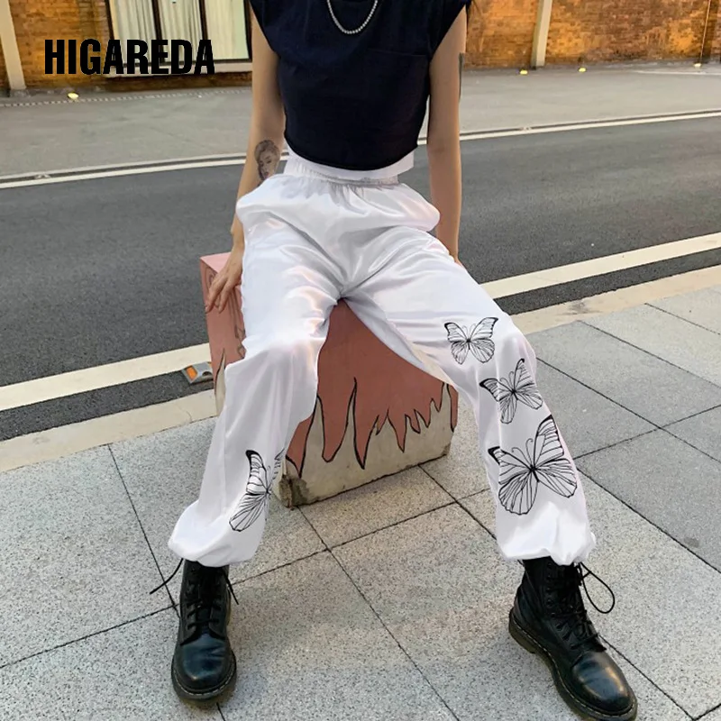 HIGAREDA Butterfly Print Satin Pants Women Casual Loose Long Trousers Ladies Drawstring Pockets Sweatpants Joggers Summer
HIGAREDA Butterfly Print Satin Pants Women Casual Loose Long Trousers Ladies Drawstring Pockets Sweatpants Joggers Summer