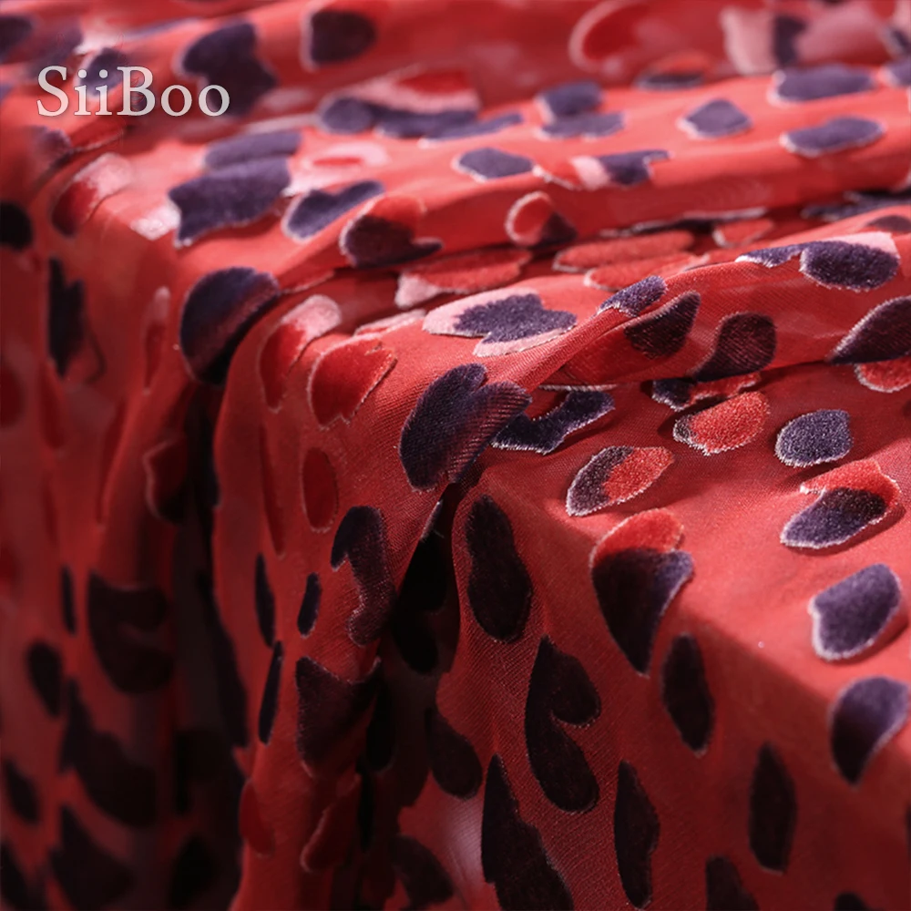 Красная с леопардовым принтом ткань из искусственного шелка бархатная для