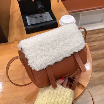 Lamb Wool Plush Bag 2020 New Fashionable All-matching Shoulder Messenger Bag Fashion Trending Women's Small Square Bag Flap Soft
Lamb Wool Plush Bag 2020 New Fashionable All-matching Shoulder Messenger Bag Fashion Trending Women's Small Square Bag Flap Soft