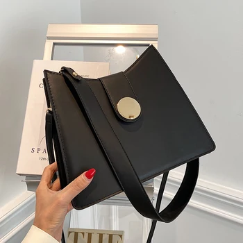 Autumn and Winter Leisure Simple Small Bag Women's Bag 2020 New Fashion All-Match Shoulder Bag Fashion Texture Underarm Bag 
Autumn and Winter Leisure Simple Small Bag Women's Bag 2020 New Fashion All-Match Shoulder Bag Fashion Texture Underarm Bag