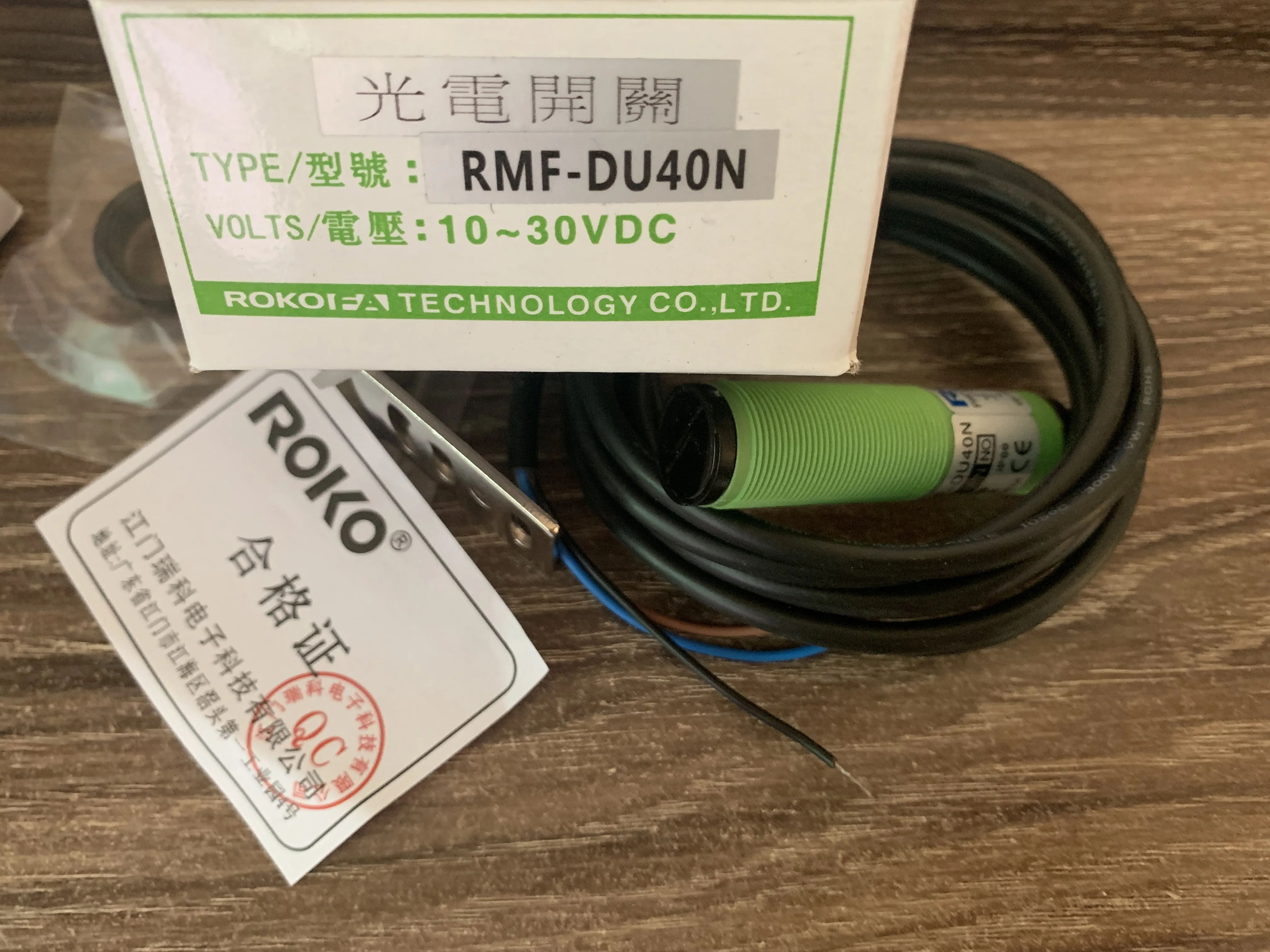 new original Taiwan Riko ROKO diffuse photoelectric switch RMF-DU40N output mode NPN NO & NC 10-30VDC
new original Taiwan Riko ROKO diffuse photoelectric switch RMF-DU40N output mode NPN NO & NC 10-30VDC