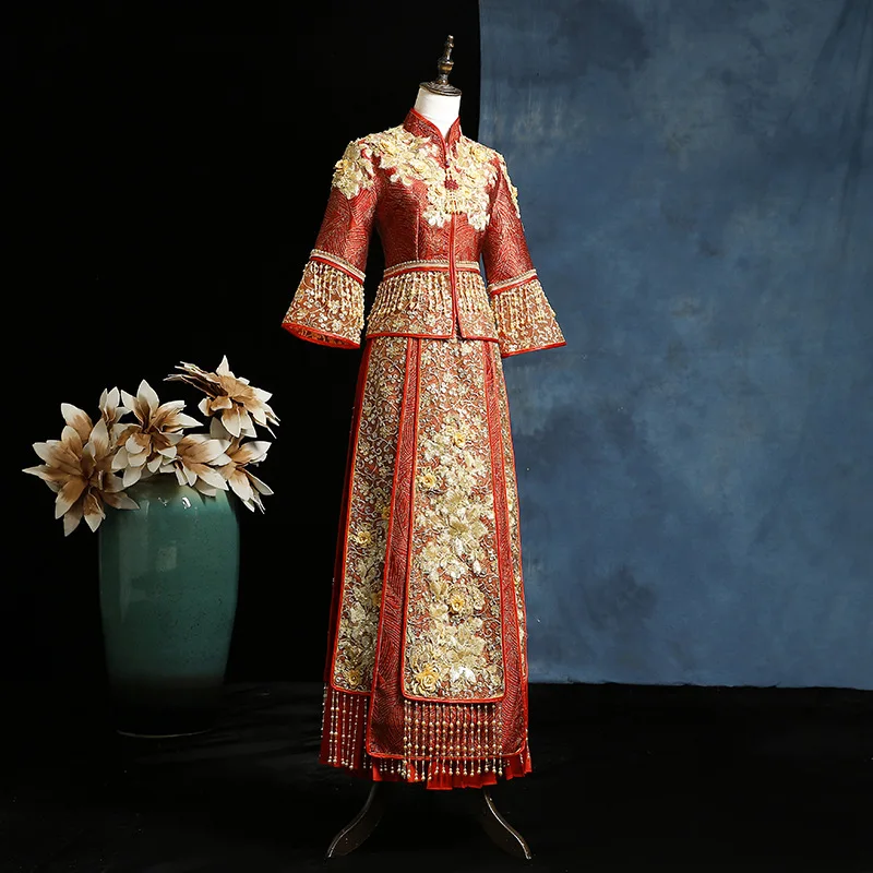 Chinese Traditional Embroidery Women Bride Wedding Dress Satin Vintage Cheongsam Oriental Classic Vestidos китайское платье
Chinese Traditional Embroidery Women Bride Wedding Dress Satin Vintage Cheongsam Oriental Classic Vestidos китайское платье