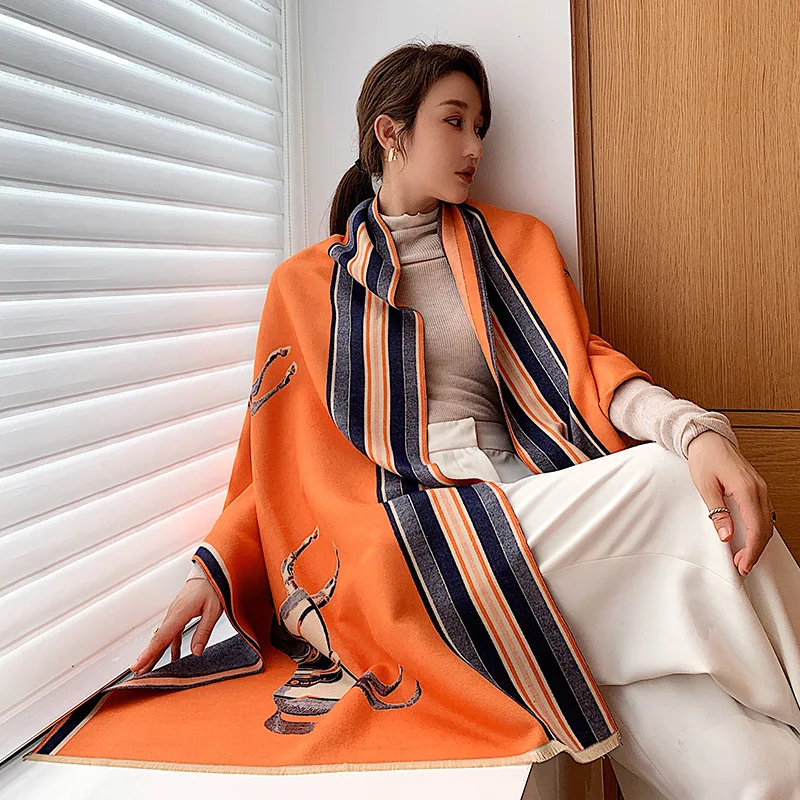 Brand Designer Cashmere Scarf High Quality Foulard Bandana Long Lrage Shawls Wrpas Winter Blanket Pashmina Bandana 2020 New
Brand Designer Cashmere Scarf High Quality Foulard Bandana Long Lrage Shawls Wrpas Winter Blanket Pashmina Bandana 2020 New