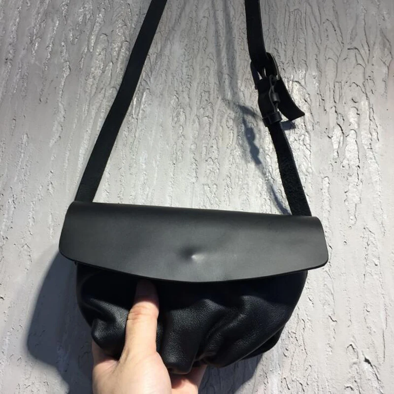 NIUBOA Woman Casual Small Shoulder Bag Cool Design Functional Female Waist Pocket Bags Feminina Cowhide Bolsos Messengeer Bags
NIUBOA Woman Casual Small Shoulder Bag Cool Design Functional Female Waist Pocket Bags Feminina Cowhide Bolsos Messengeer Bags