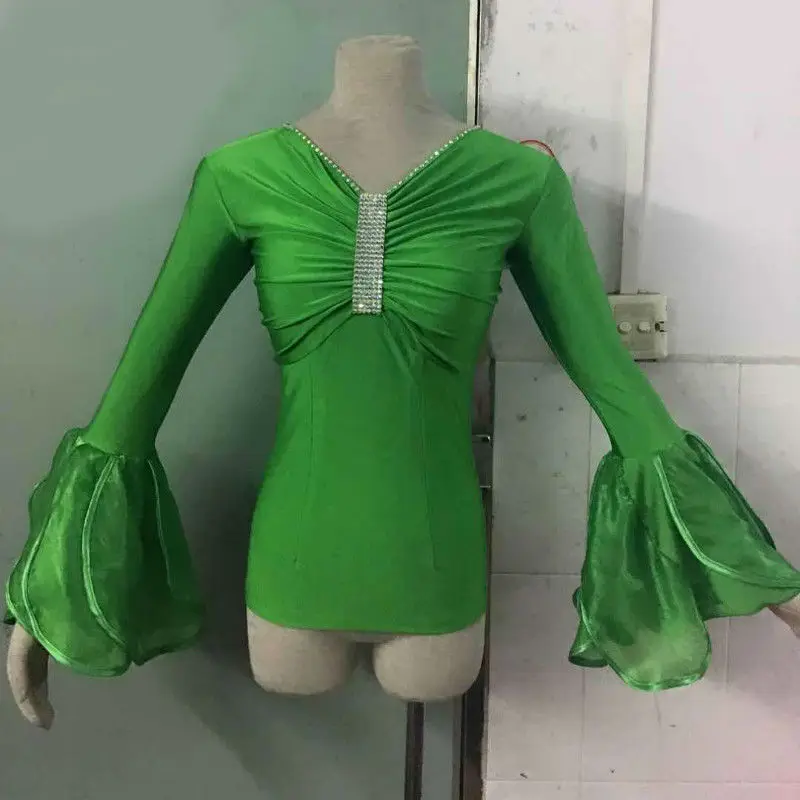 New Styl Trumpet Sleeve Top Professional Ballroom Dance Performance Top For Women Sexy V-Neck Rhinestone Tops DL6675
New Styl Trumpet Sleeve Top Professional Ballroom Dance Performance Top For Women Sexy V-Neck Rhinestone Tops DL6675