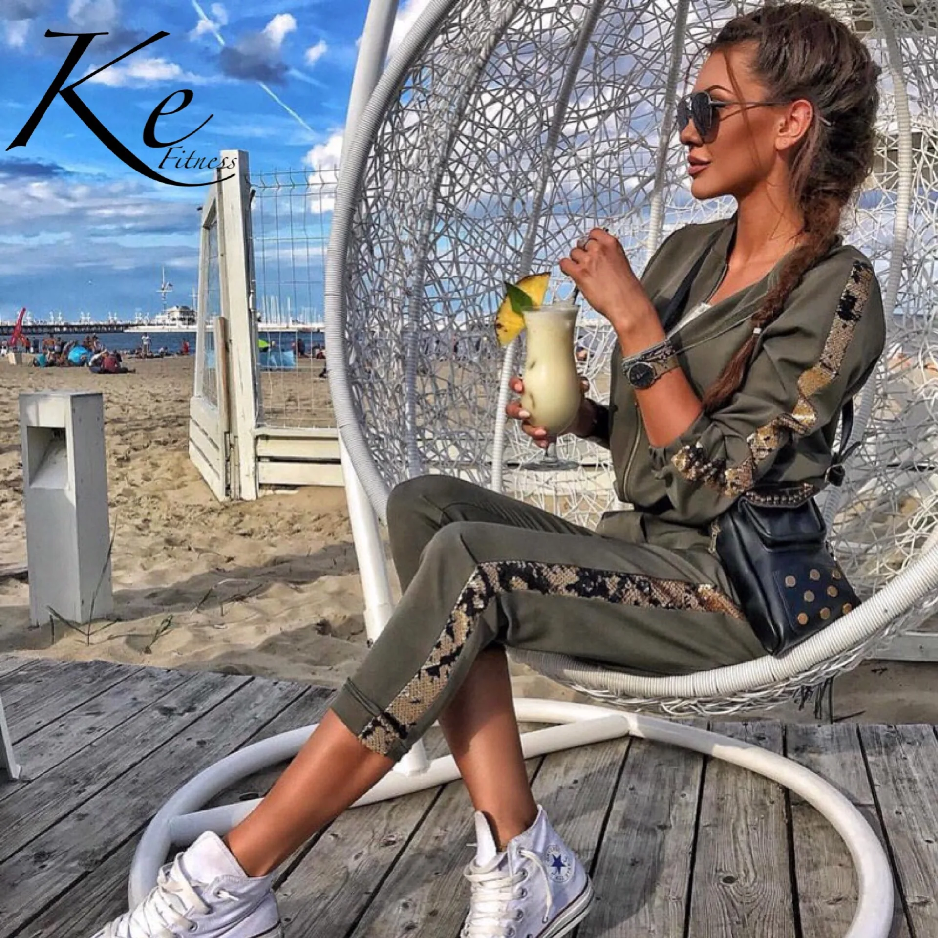 Женский спортивный костюм с блестками KE зеленый повседневный из куртки и брюк