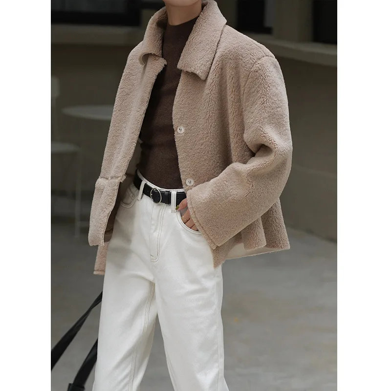Faux Fur Turn-down Collar Covered Button Women Winter Coat Wide-waisted High Street Fashion Slim Fur Women's Short Winter Jacket
Faux Fur Turn-down Collar Covered Button Women Winter Coat Wide-waisted High Street Fashion Slim Fur Women's Short Winter Jacket