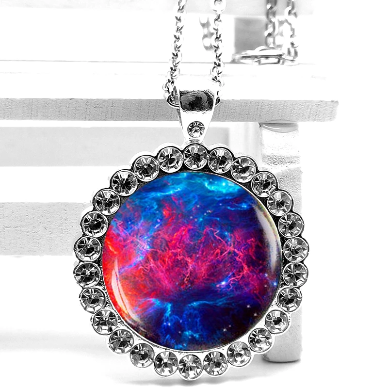 2020 New Fashion Nine Planet Planet Crystal Pendant Glass Convex Round Necklace Men and Women Necklace Birthday Gift