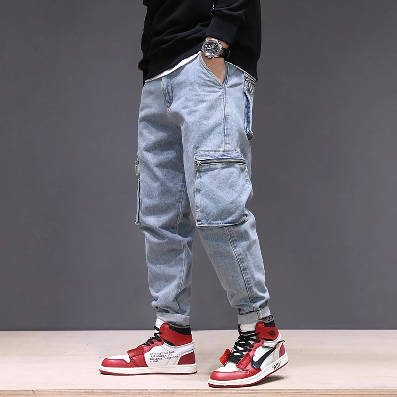 Korean Style Fashion Men Jeans Loose Fit Multi Big Pockets Casual Harem Pants High Quality Streetwear Hip Hop Wide Leg Trousers
Korean Style Fashion Men Jeans Loose Fit Multi Big Pockets Casual Harem Pants High Quality Streetwear Hip Hop Wide Leg Trousers