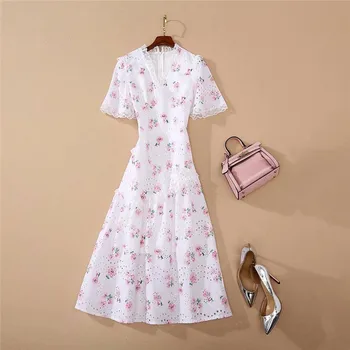 Fashion Summer Runway Dress Women High Quality Short Sleeve V Neck Floral Hollow Embroidery Midi Vacation Party Dresses 
Fashion Summer Runway Dress Women High Quality Short Sleeve V Neck Floral Hollow Embroidery Midi Vacation Party Dresses