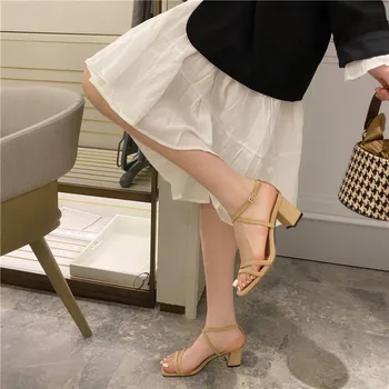 INS Straight-line Buckle with Net Red Sandals Women's 2020 Summer New Style Korean-style Versatile Peep Toe Chunky Heel Elegant
INS Straight-line Buckle with Net Red Sandals Women's 2020 Summer New Style Korean-style Versatile Peep Toe Chunky Heel Elegant