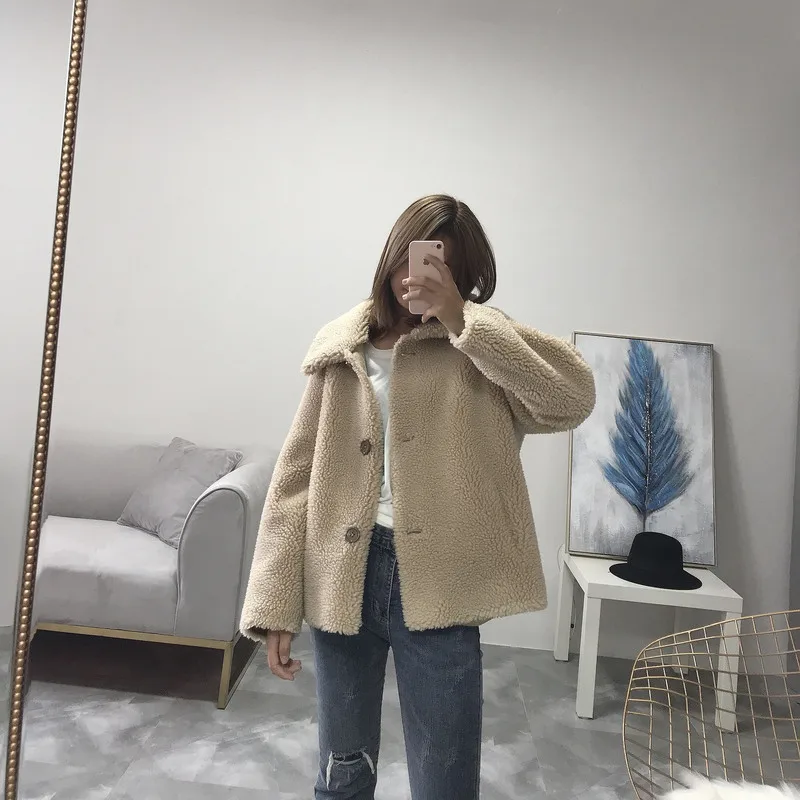 Real Fur Vintage Autumn Winter Coat Women Short Korean Oversize Wool Jacket Abrigos Mujer Invierno 2020 YY670
Real Fur Vintage Autumn Winter Coat Women Short Korean Oversize Wool Jacket Abrigos Mujer Invierno 2020 YY670