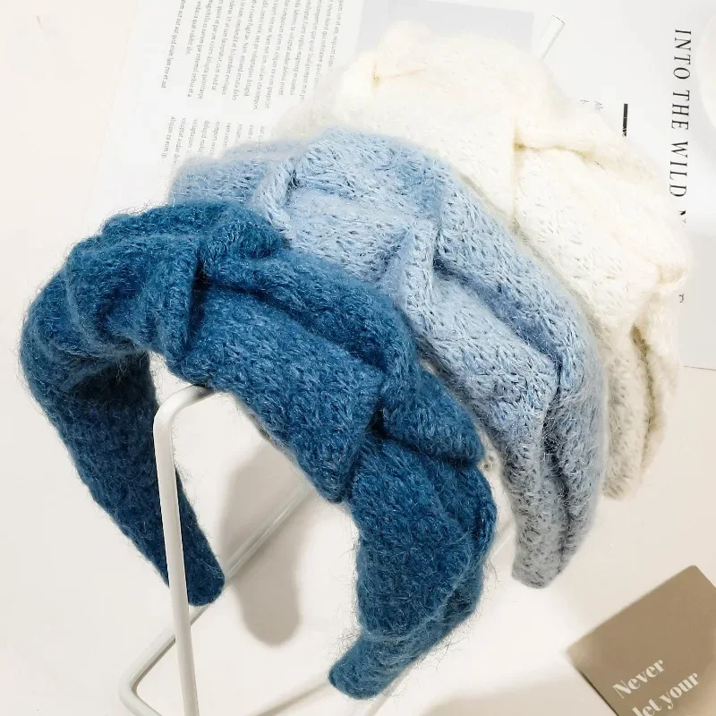 Женская повязка на голову Boutique Sofe, теплая зимняя повязка на голову с широким узором лица, плюшевая повязка на голову, аксессуары для волос
Женская повязка на голову Boutique Sofe, теплая зимняя повязка на голову с широким узором лица, плюшевая повязка на голову, аксессуары для волос