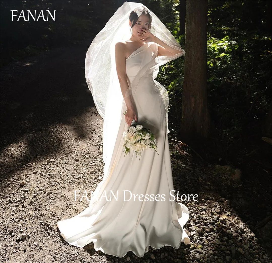 FANAN Korea Ivory One-Shoulder Wedding Dresses 웨딩드레스 Sheath Sleeveless Backless Sleeveless Custom Made Bride Gowns Plus Size
FANAN Korea Ivory One-Shoulder Wedding Dresses 웨딩드레스 Sheath Sleeveless Backless Sleeveless Custom Made Bride Gowns Plus Size