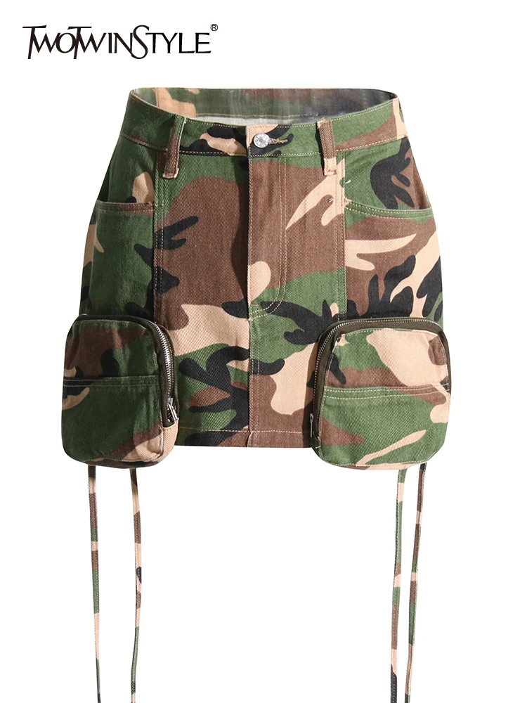 TWOTWINSTYLE Colorblock Camouflage Printing Slimming Mini Skirts For Women High Waist Spliced Pockets Bodycon Skirt Female New
TWOTWINSTYLE Colorblock Camouflage Printing Slimming Mini Skirts For Women High Waist Spliced Pockets Bodycon Skirt Female New