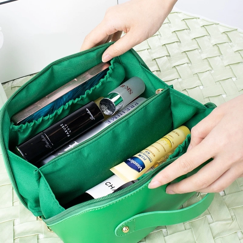 2022 Luxury Portable Travel Makeup Bag Women Cosmetic Bag For Makeup Travel Toiletries Organizer Female Storage Makeup Cases
2022 Luxury Portable Travel Makeup Bag Women Cosmetic Bag For Makeup Travel Toiletries Organizer Female Storage Makeup Cases