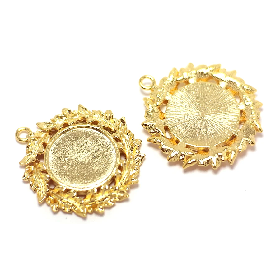 2pcs Round Flower Necklace Charms, 24K Gold Color Plated Brass Sun Necklace Pendant, Jewelry Necklace Making Supplies 25.3x23mm
2pcs Round Flower Necklace Charms, 24K Gold Color Plated Brass Sun Necklace Pendant, Jewelry Necklace Making Supplies 25.3x23mm