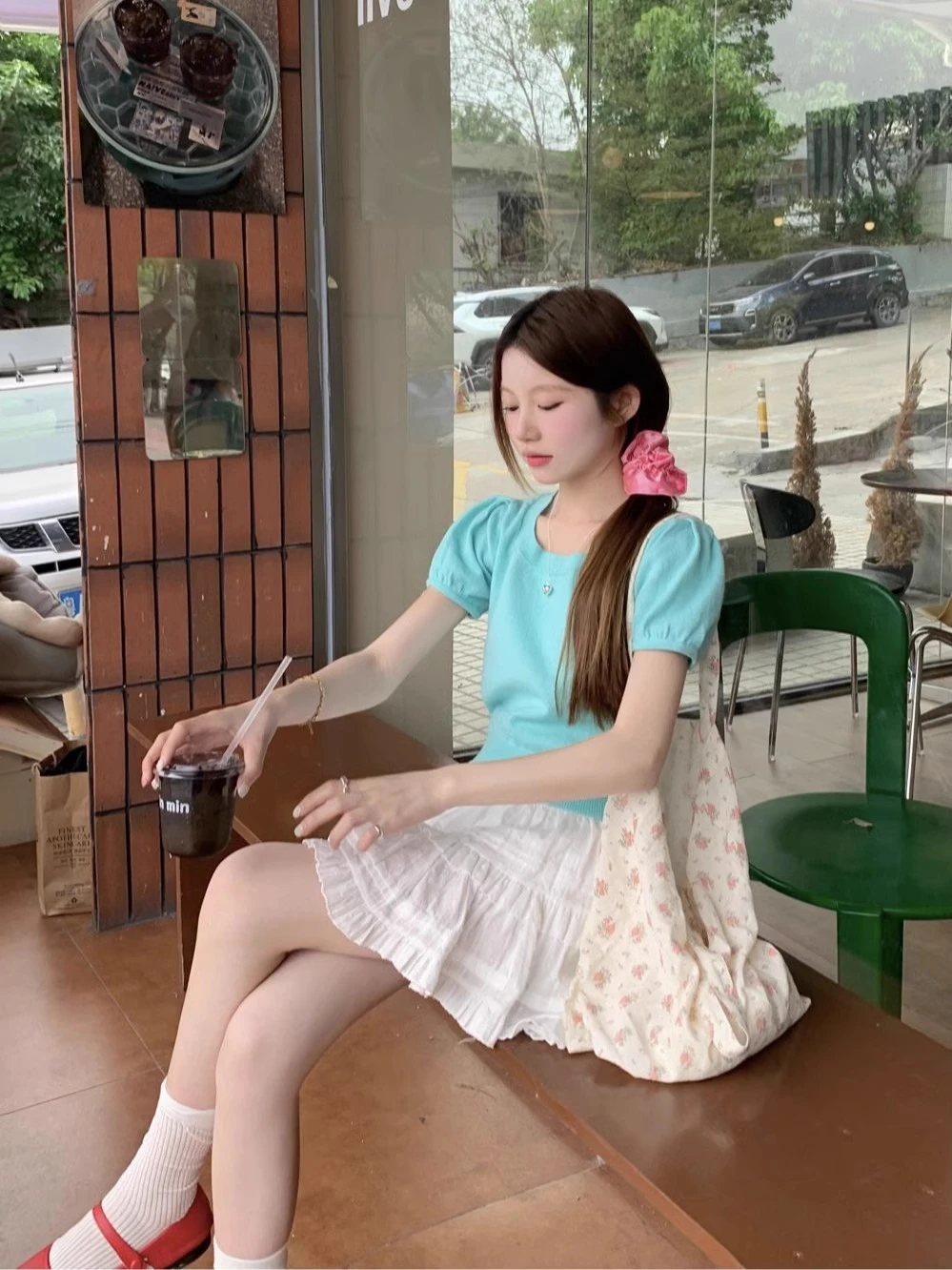 Korean bm sweet wind square neck bubble sleeve knit shirt t-shirt female summer small people Slim thin short paragraph blouse
Korean bm sweet wind square neck bubble sleeve knit shirt t-shirt female summer small people Slim thin short paragraph blouse